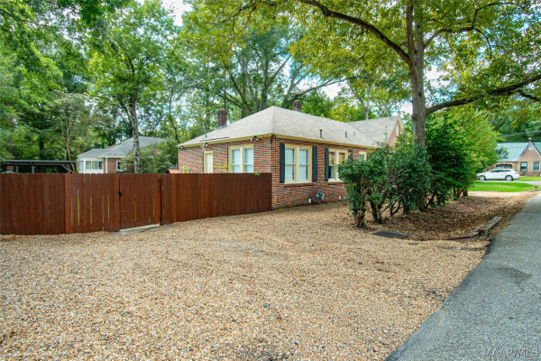 3203 Montezuma Road