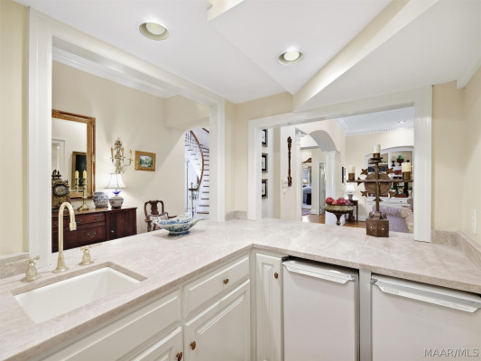 3201 Colline Close
