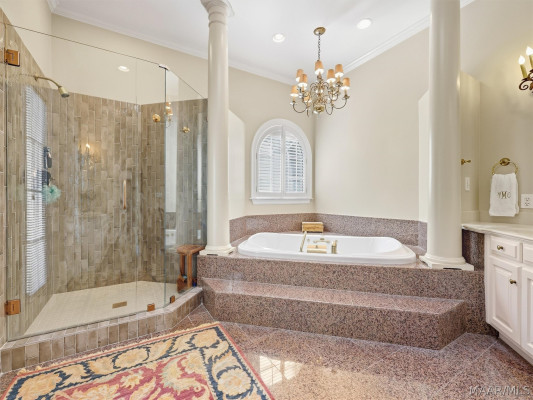 3201 Colline Close