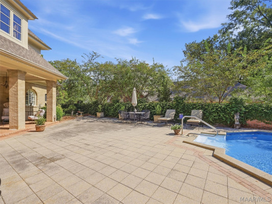 3201 Colline Close