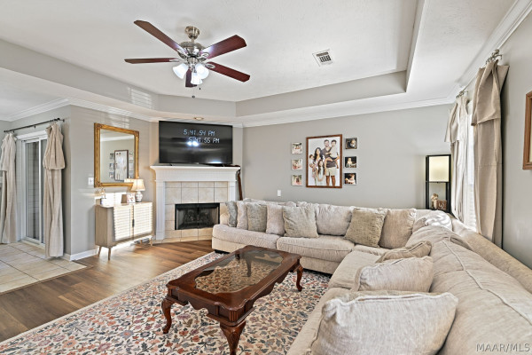 728 Buena Vista Loop