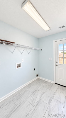 5868 HAMMERMILL Loop