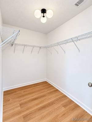5868 HAMMERMILL Loop