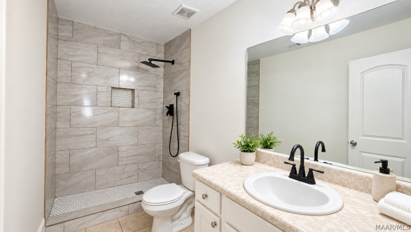 5868 HAMMERMILL Loop
