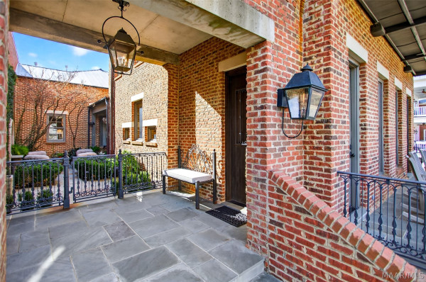 121 Bridge Street