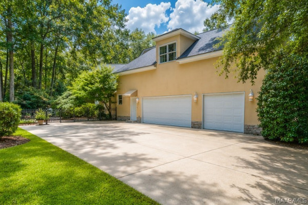 8371 Timber Creek Drive