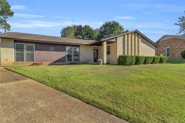1527 PINERIDGE Court