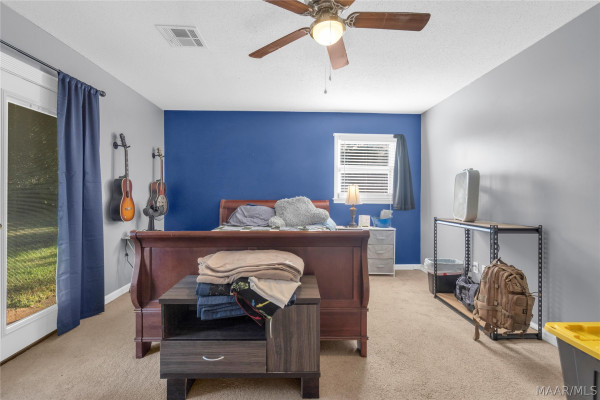 1527 PINERIDGE Court