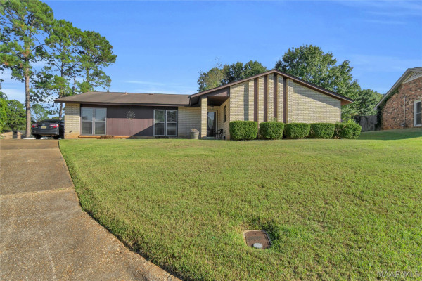 1527 PINERIDGE Court