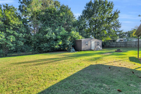 1527 PINERIDGE Court