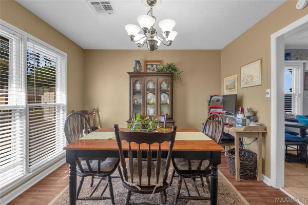 1527 PINERIDGE Court
