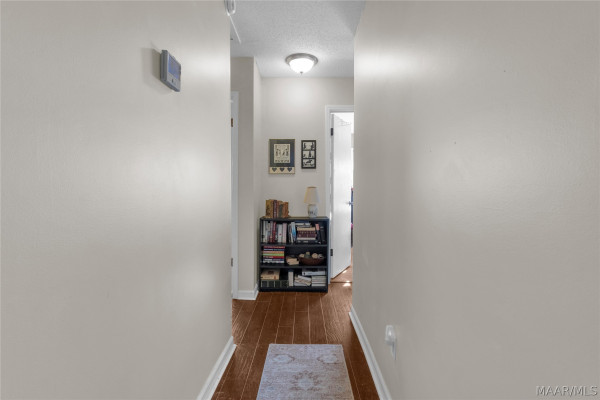 1527 PINERIDGE Court