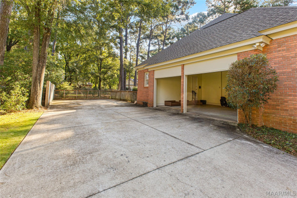 9846 Wynchase Circle