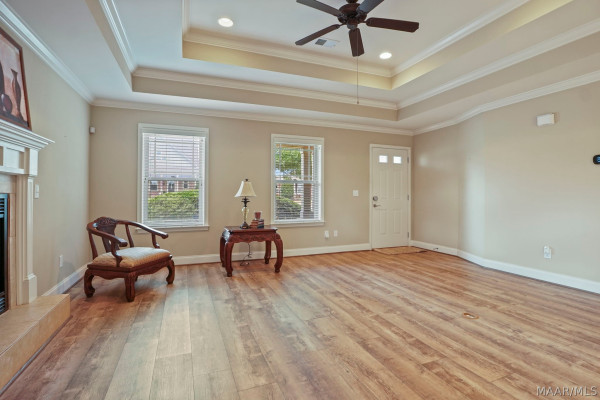 296 Meadowview Lane