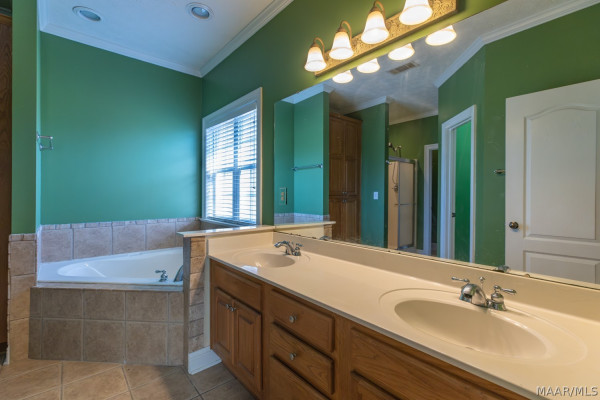 49 TIMBERBROOK Drive