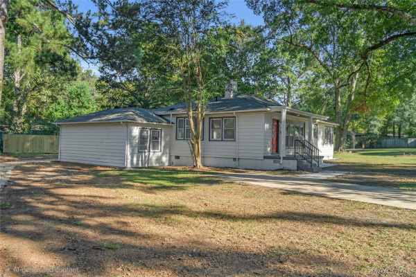 2009 Commodore Street