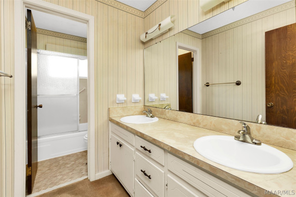 1237 Woodhill Court