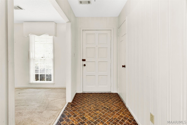 1237 Woodhill Court