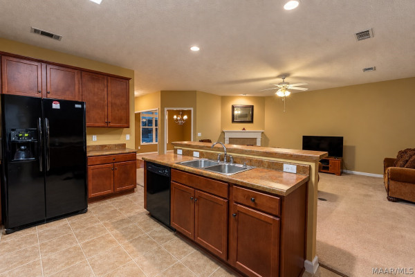 4255 Abbotts Walk