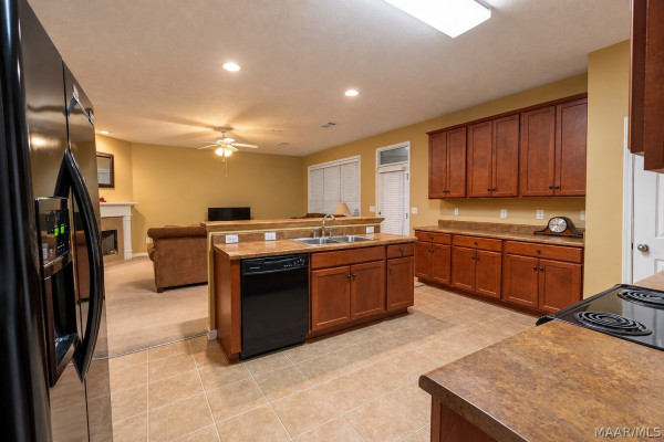 4255 Abbotts Walk