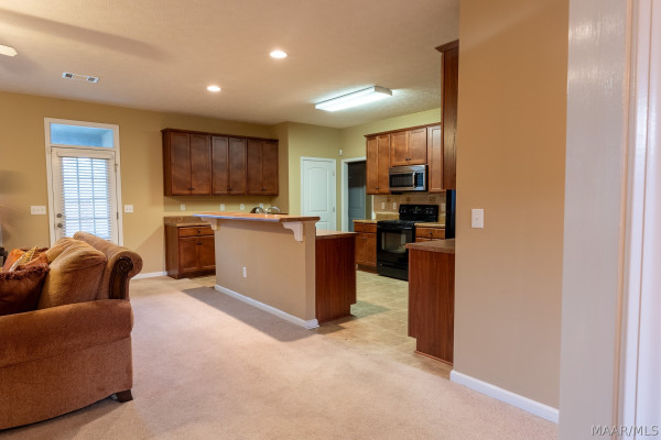 4255 Abbotts Walk