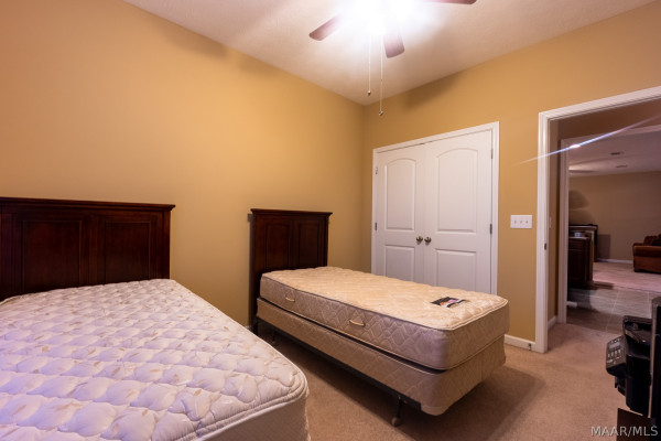 4255 Abbotts Walk