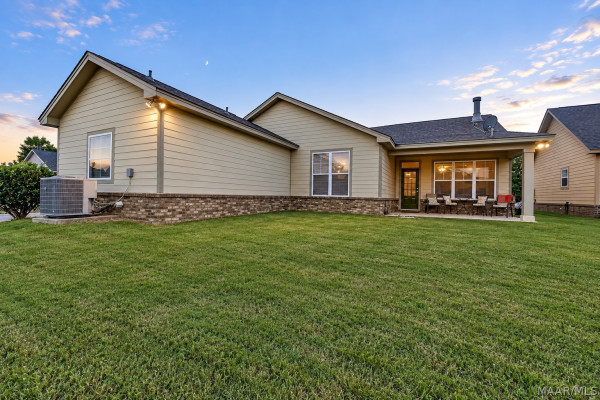 4255 Abbotts Walk