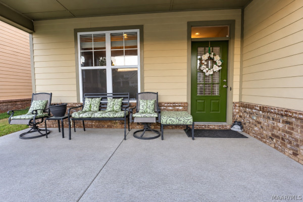 4255 Abbotts Walk