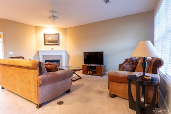 4255 Abbotts Walk