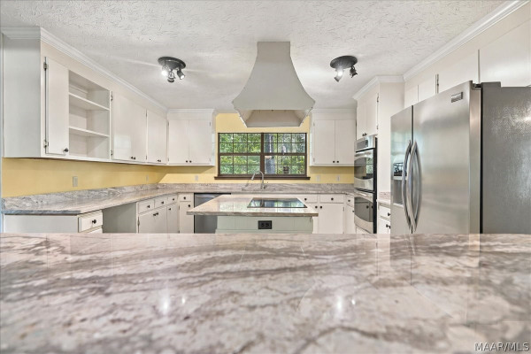 2240 Trotters Trail