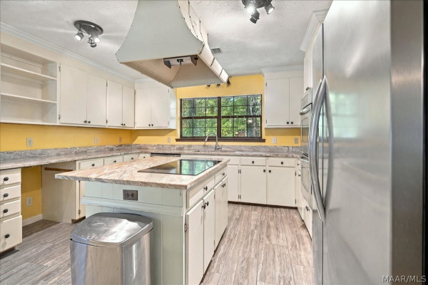 2240 Trotters Trail