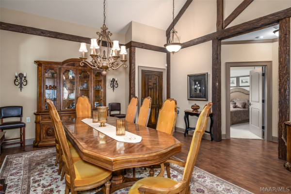 3404 OAK GROVE Circle