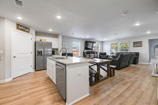 112 Kohn Drive