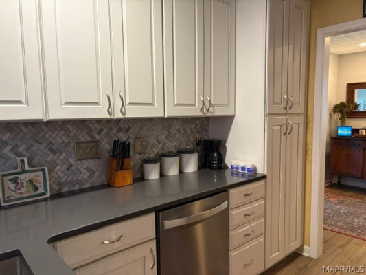 452 Caldwell Place