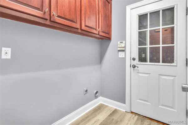 137 HICKORY Lane