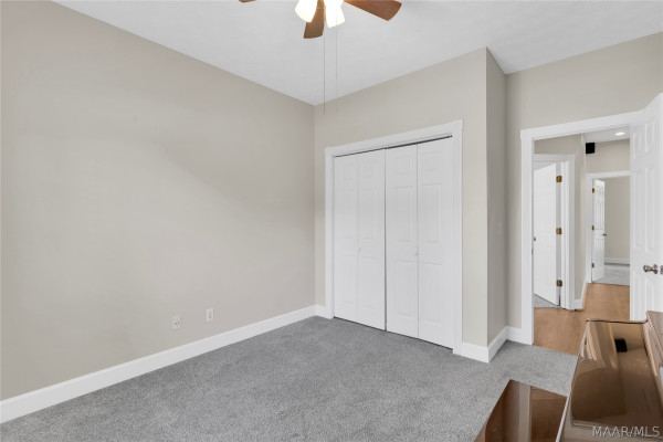 1649 Worthing Road