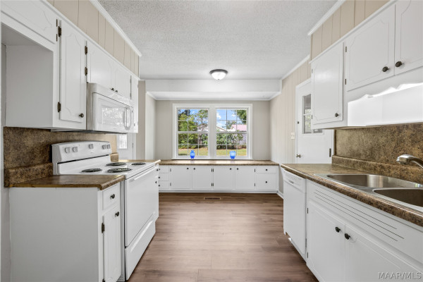 104 Crestview Drive