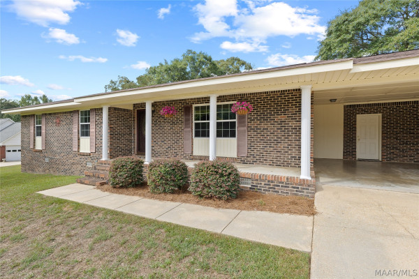 104 Crestview Drive