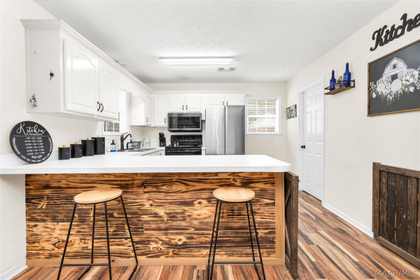 187 Hickory Trail