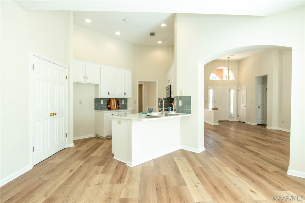 513 Pinetree Lane
