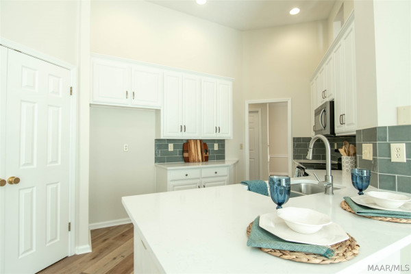 513 Pinetree Lane