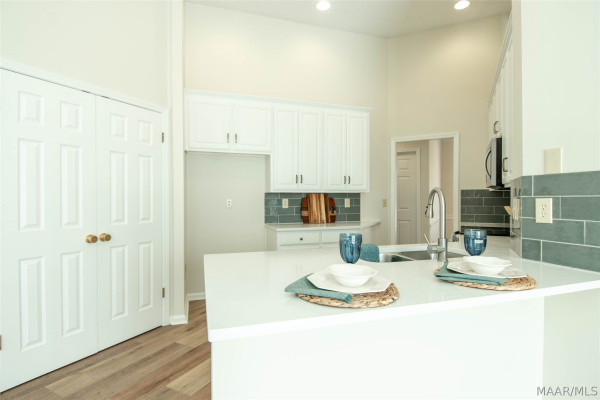 513 Pinetree Lane