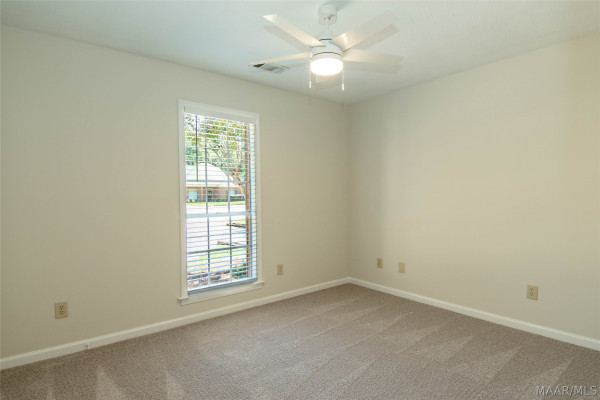 513 Pinetree Lane