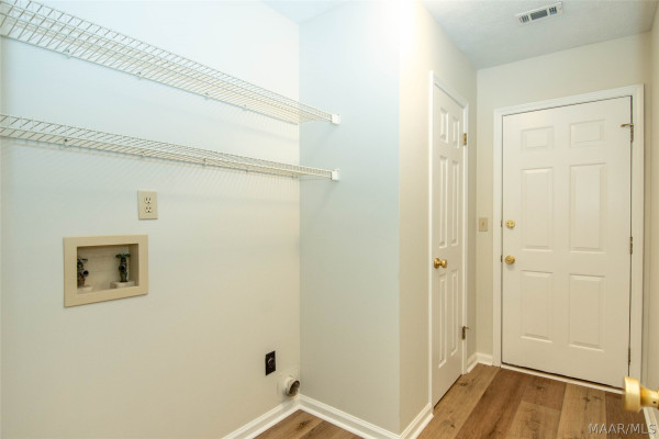 513 Pinetree Lane