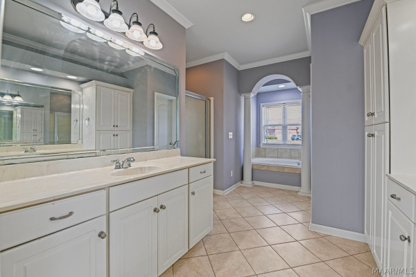 78 William Circle