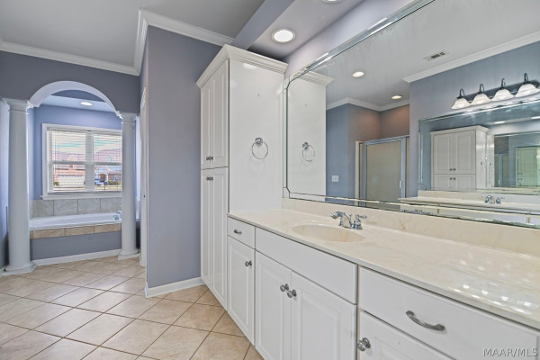 78 William Circle