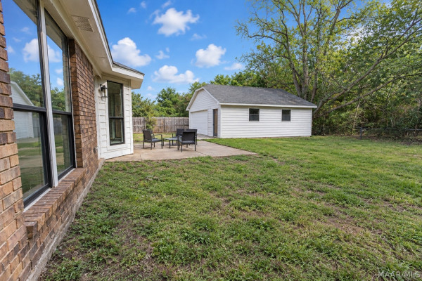 2325 Edinburgh Drive