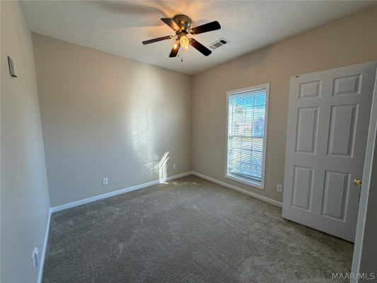6909 SANDFIELD Drive