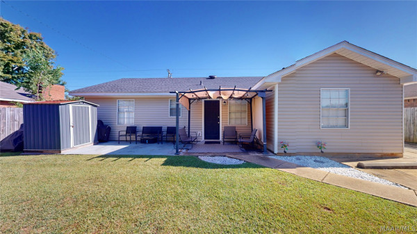1643 Deatsville Highway