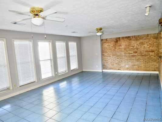 2024 Green Acres Drive